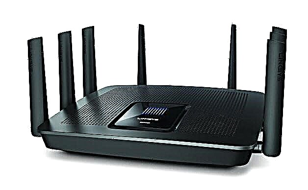 Linksys EA9500: Linksys $ 400 3-bands router